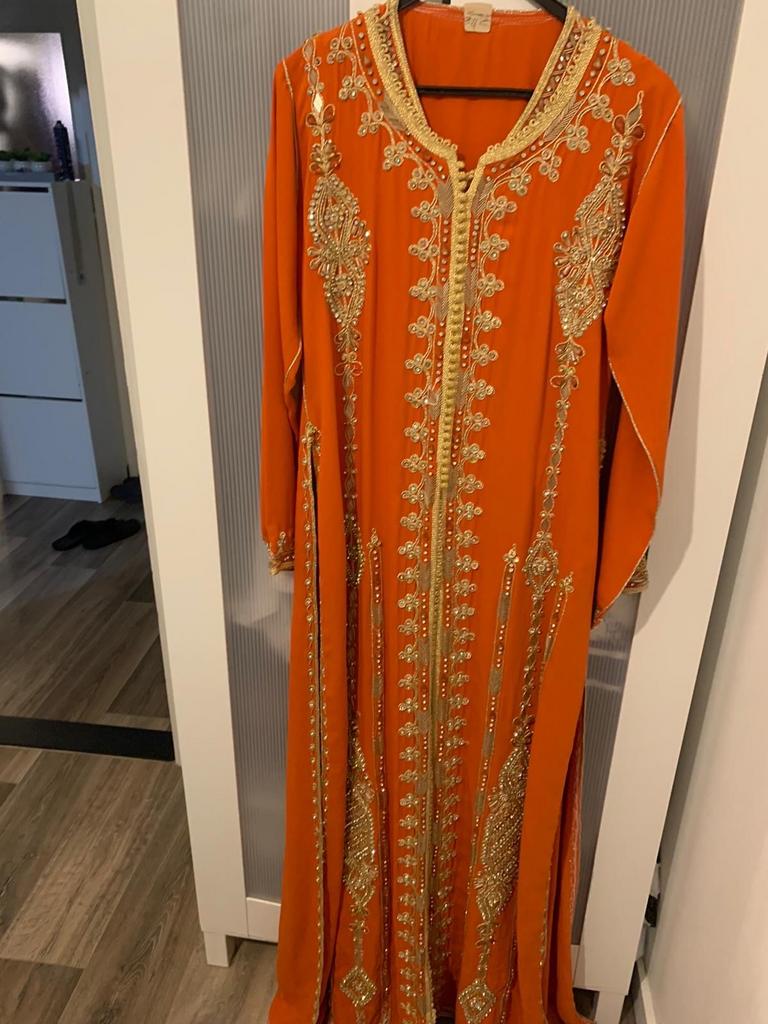 Prachtige Oranje Kaftan met Gouden Borduurwerk, Maat 38/40 (M), Overige typen, Oranje, Ophalen of Verzenden
