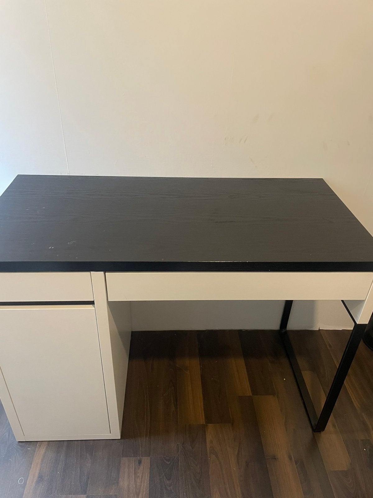 Burea en bureaustoel ikea, Huis en Inrichting, Bureaus, Zo goed als nieuw, Ophalen of Verzenden