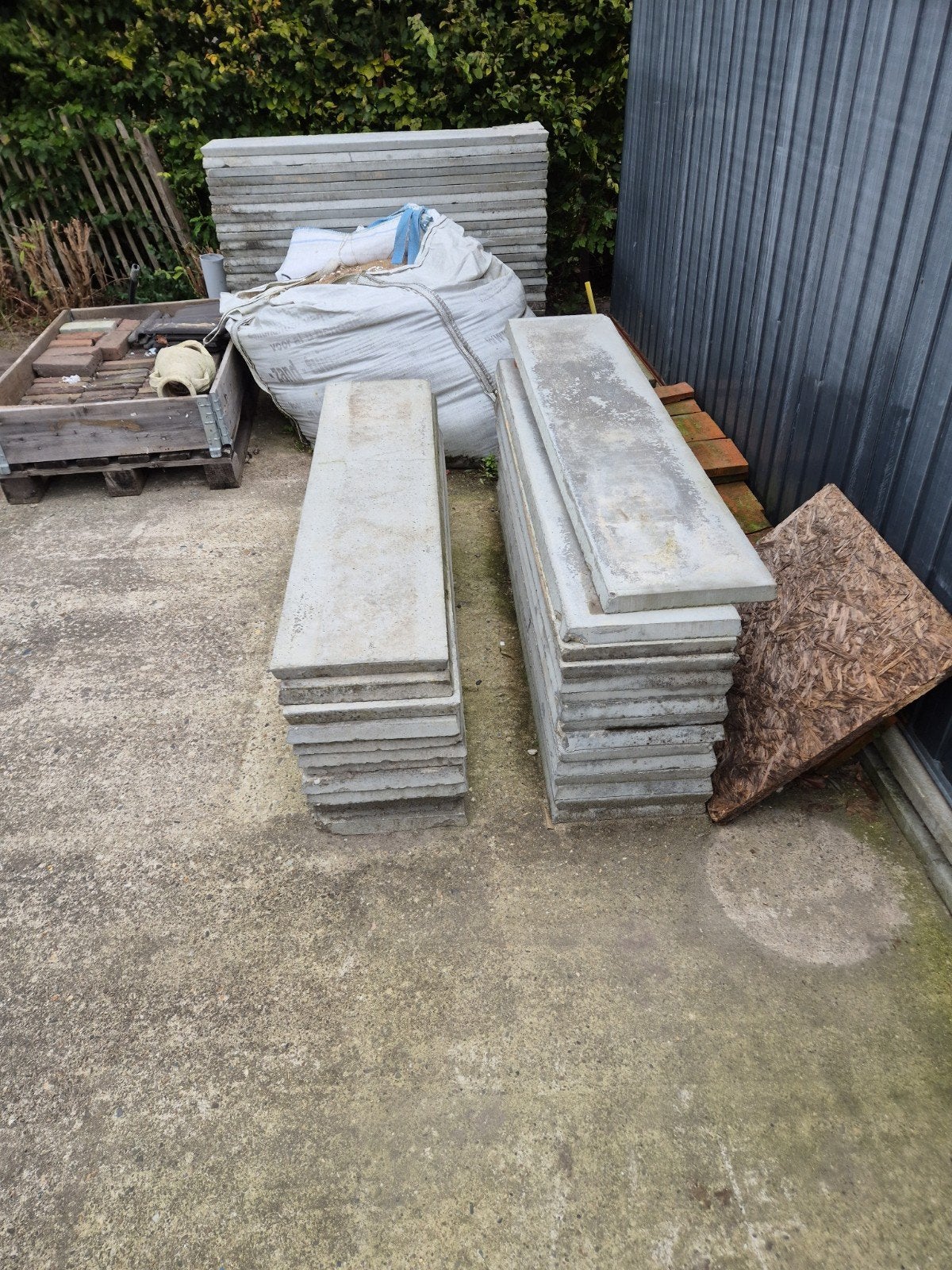 Betonnen schuttingdelen gratis af te halen in Hellevoetsluis, Tuin en Terras, Ophalen of Verzenden, Gebruikt, Overige materialen