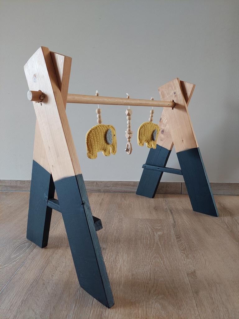 Handgemaakte nieuwe babygym okerkleurige gehaakte olifanten, Ophalen, Nieuw