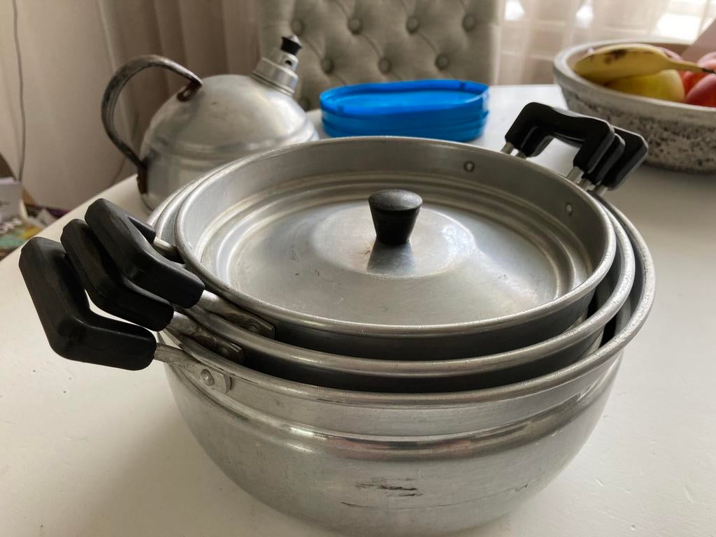 Lichtgewicht pannen setje voor op vakantie, Ophalen of Verzenden, Gebruikt, Rvs, Pannenset