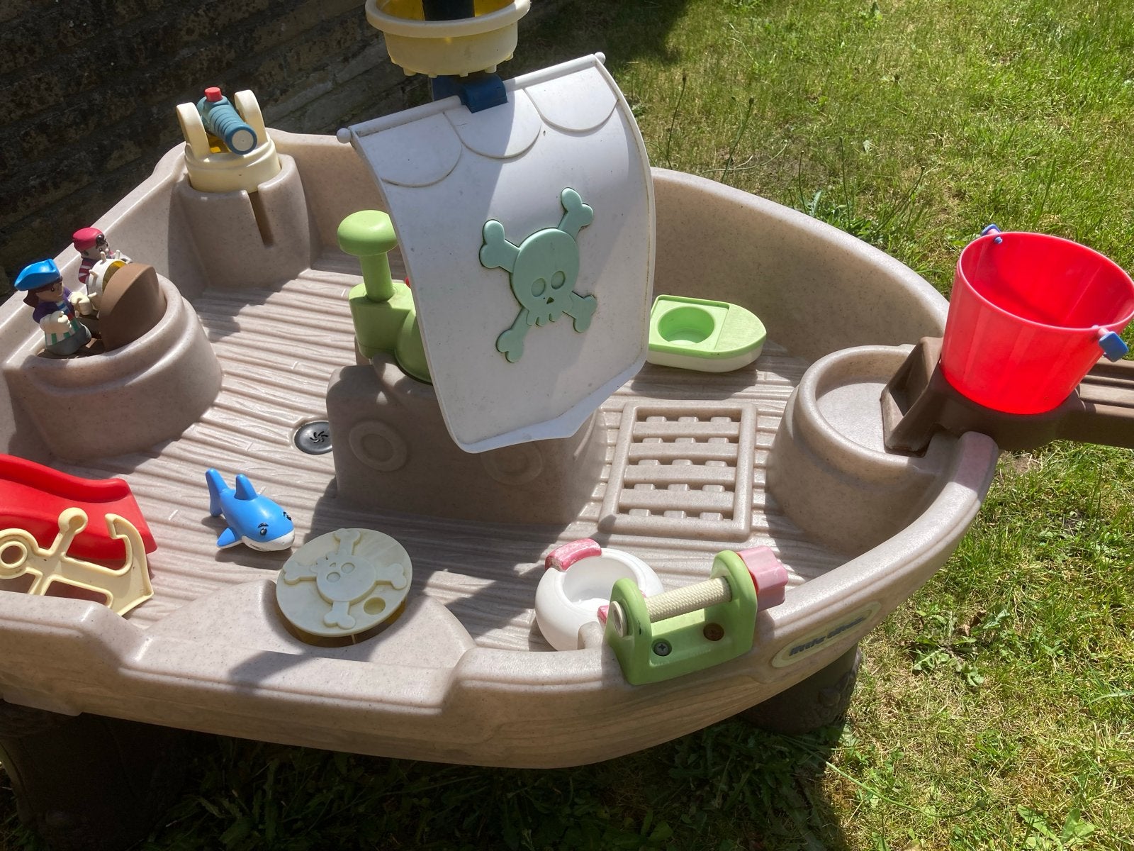 Zand- en watertafel piratenschip, Ophalen, Gebruikt