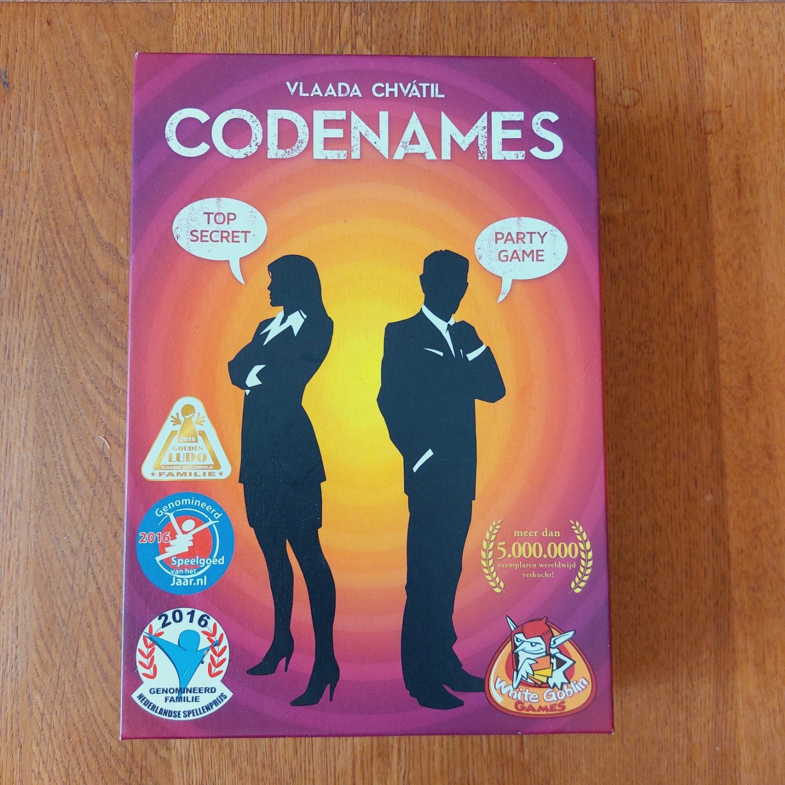 Codenames bordspel - White Goblin games, Vijf spelers of meer, Ophalen of Verzenden, Zo goed als nieuw, White Goblin Games