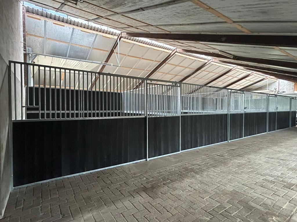 Paardenboxen Actieset | 5 Complete Boxen | Nieuw | Heass, Weidegang, 4 paarden of pony's of meer