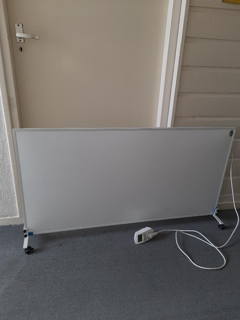 Infrarood verwarmingspaneel, Doe-het-zelf en Verbouw, Verwarming en Radiatoren, Ophalen, 30 tot 80 cm, Radiator, Zo goed als nieuw