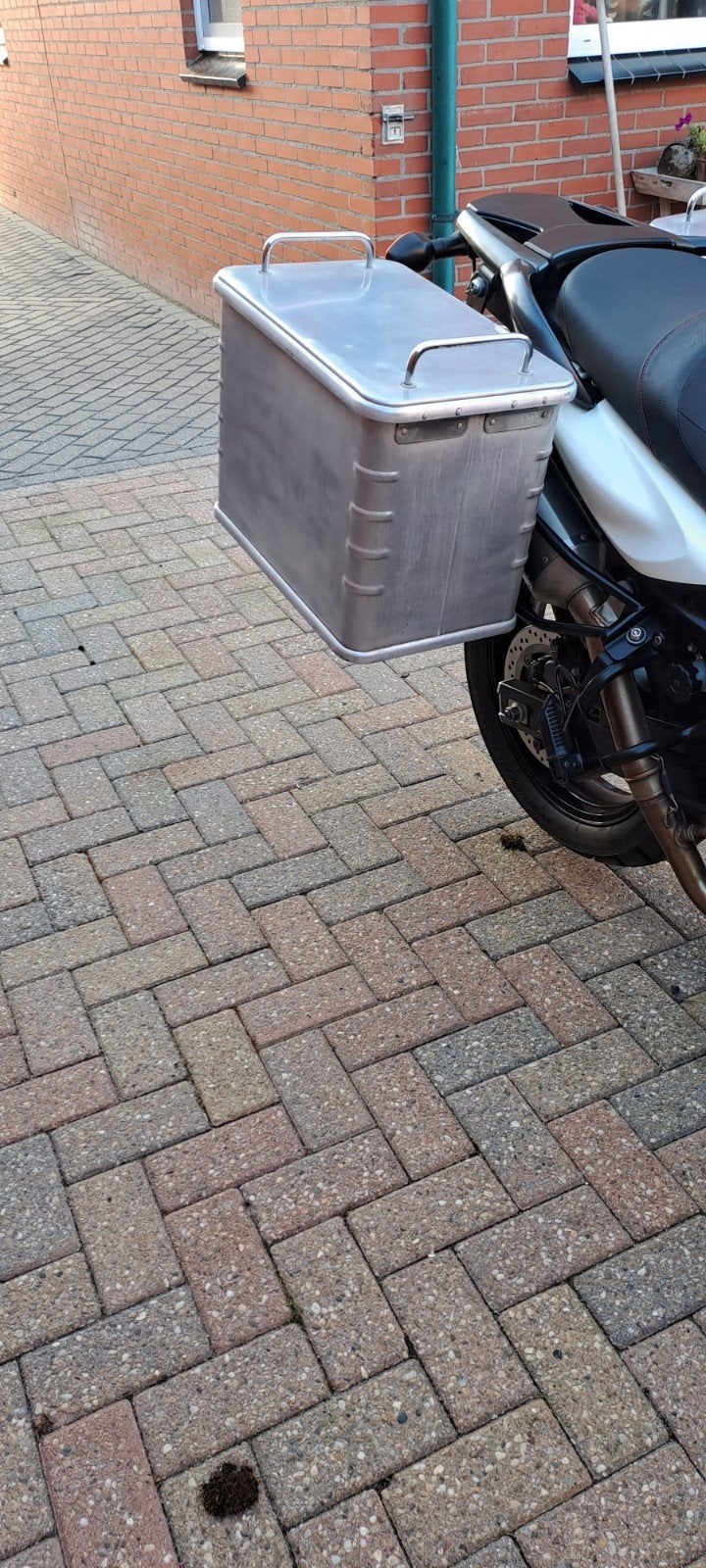 hepco en becker 36 liter box suzuki v-strom 650, Ophalen, Gebruikt