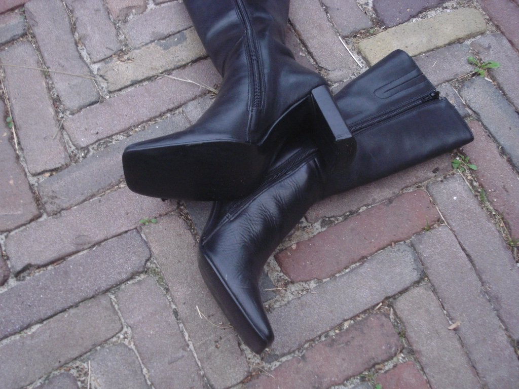 GRATIS VERZENDEN ZWARTE SQUARED TOE BLOKHAKLAARZEN 37, Hoge laarzen, Vintage Dressing, Verzenden, Zwart