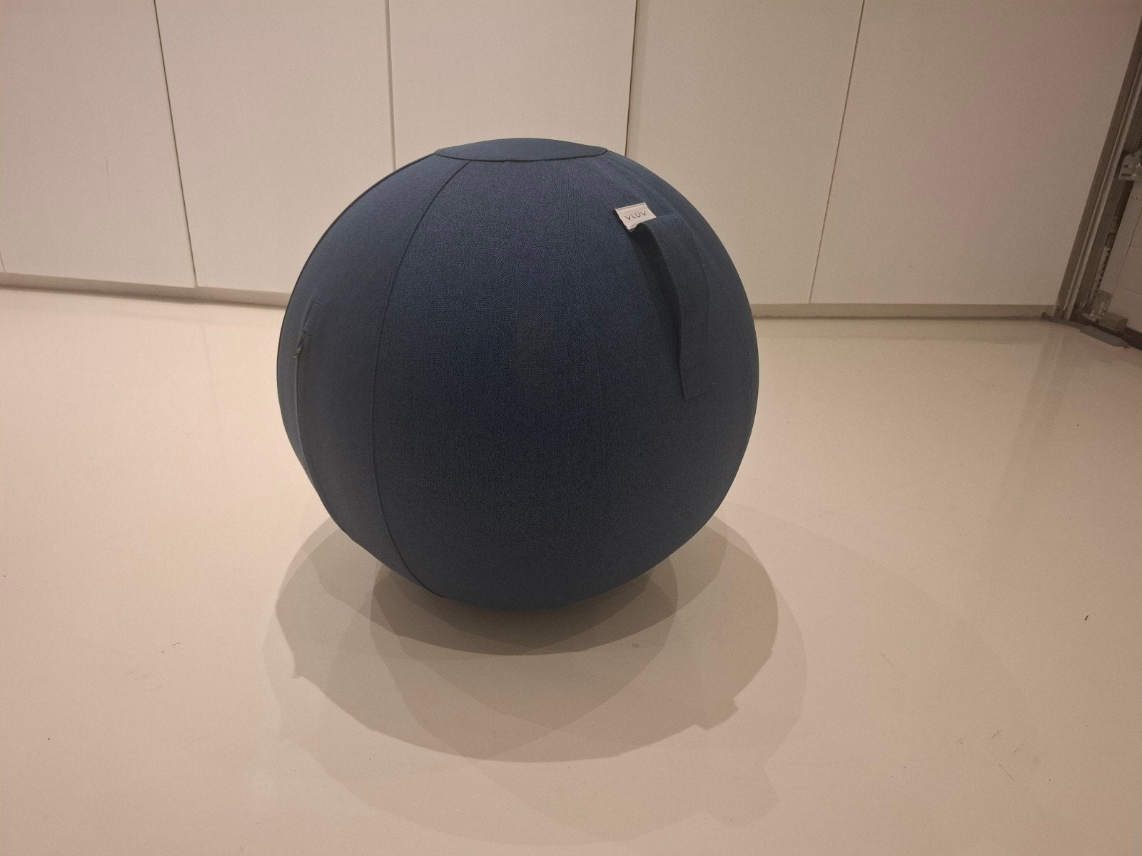 Fitnessbal / Zitbal VLUV - Blauw, Sport en Fitness, Fitnessmaterialen, Ophalen, Zo goed als nieuw, Buik, Fitnessbal