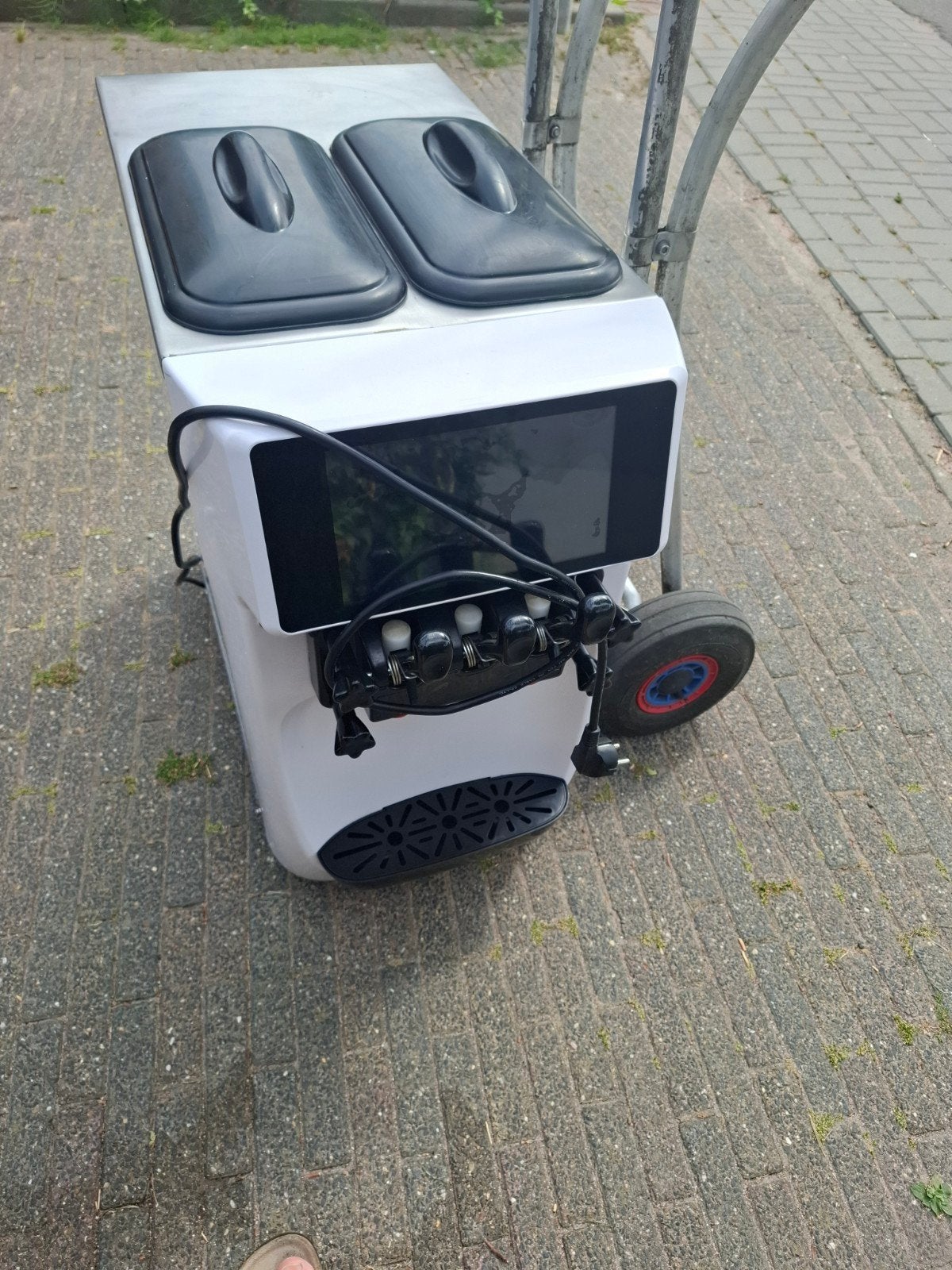 Gebruikt softijsmachine, Zakelijke goederen, Horeca | Keukenapparatuur, Koelen en Vriezen, Ophalen