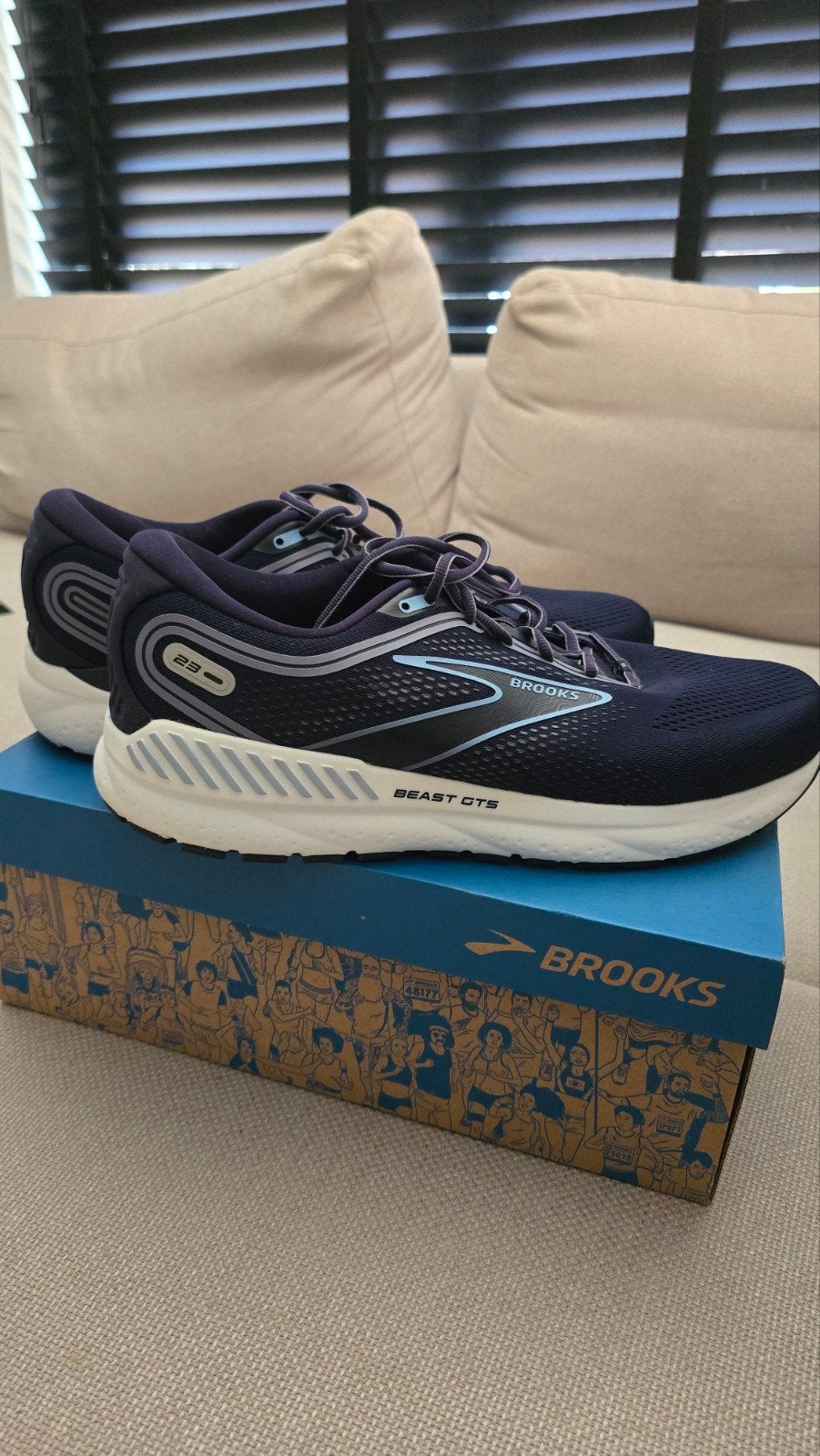 Brooks beast GTS 23 hardloopschoenen, Ophalen of Verzenden, Zo goed als nieuw, Hardloopschoenen, Overige merken