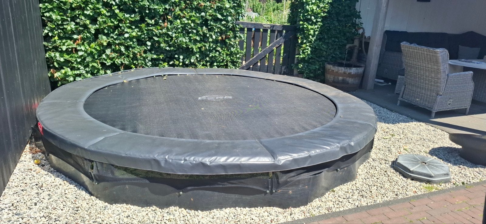 Trampoline, Ophalen, Zo goed als nieuw
