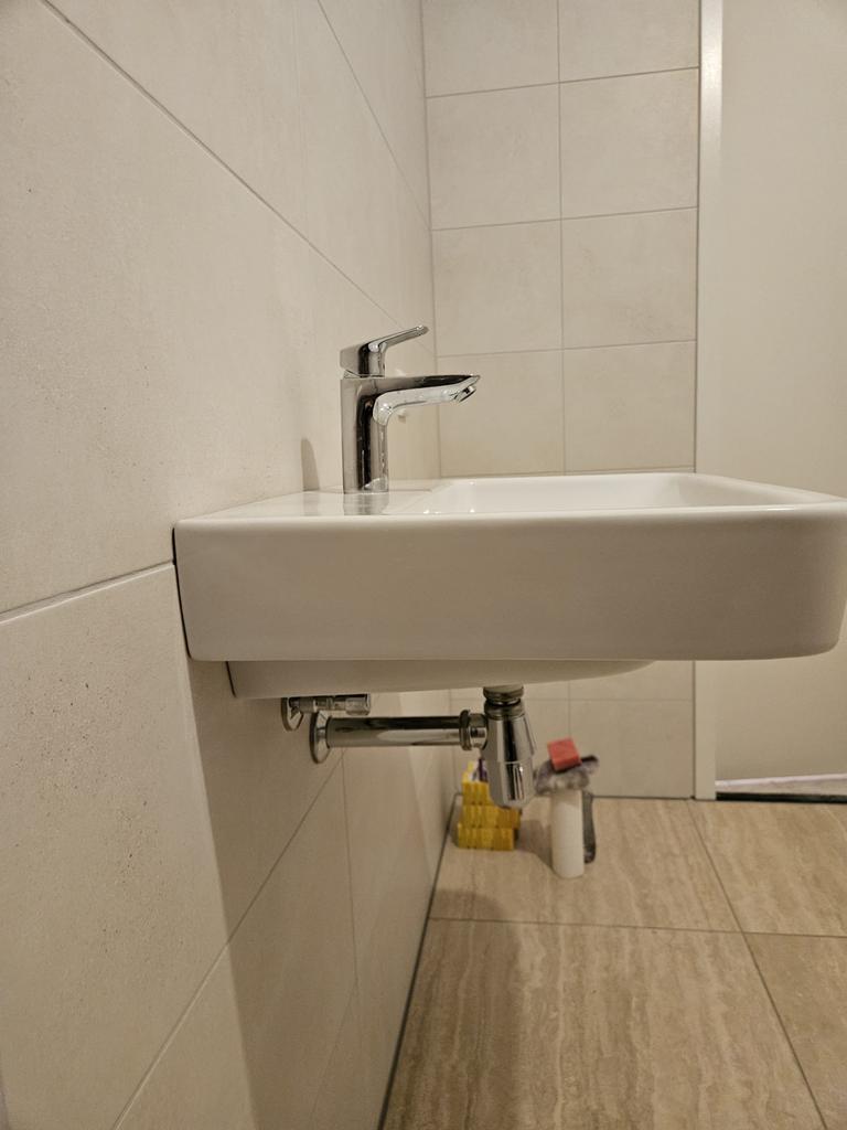 Nieuwe Villeroy & Boch wastafel set met kraan en sifon, Ophalen of Verzenden, Nieuw, Chroom, Wastafel