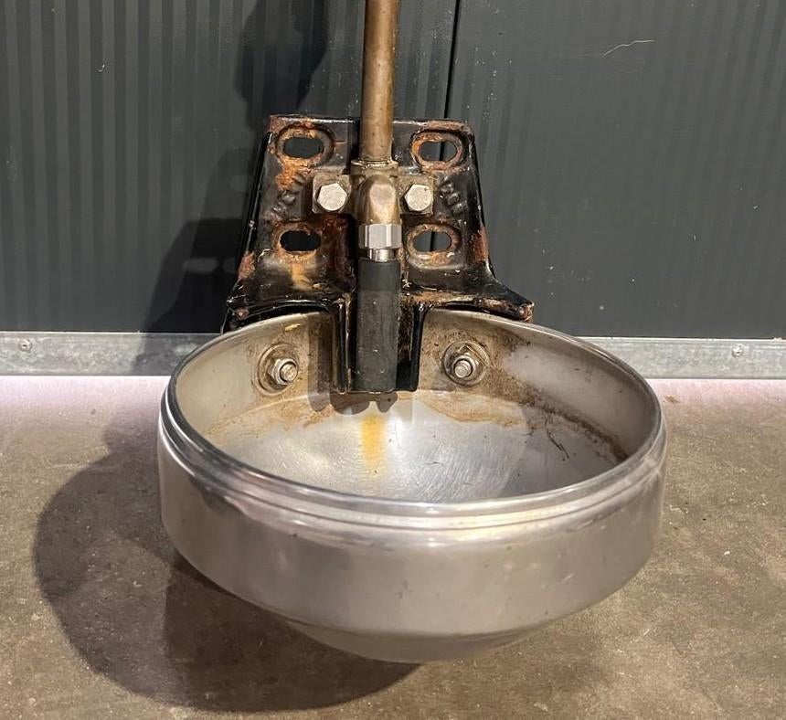 Gebruikte drinkbak model 1200, Ophalen, Gebruikt