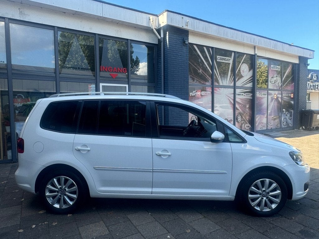 Volkswagen Touran 2.0 TDI Highline BlueMotion | Clima | Crui, Auto's, Volkswagen, Euro 5, 4 cilinders, Alcantara, Wit