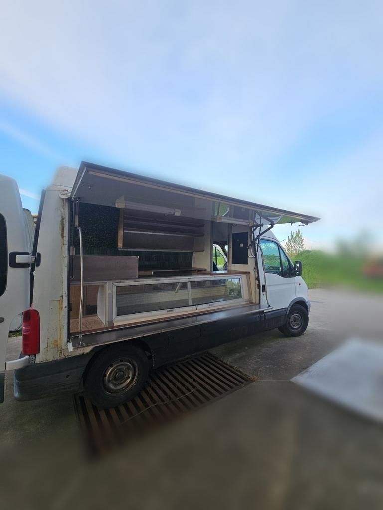 Renault Master Foodtruck, Ophalen