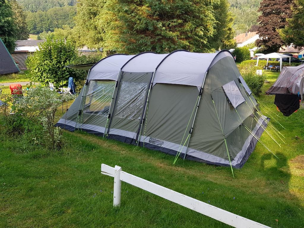 Mooie, ruime tent, tot 6 personen., Caravans en Kamperen, Tenten, Ophalen, Zo goed als nieuw, Tot en met 6