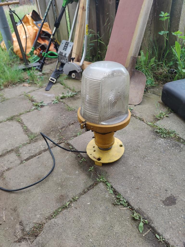 Philips landingsbaan lamp/marker, Ophalen