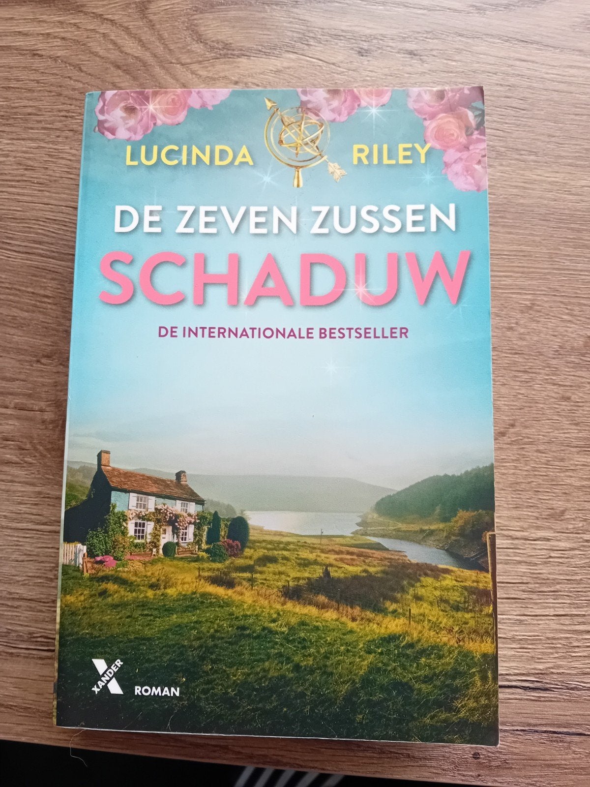 3x Lucinda Riley De Zeven Zussen boeken, Ophalen, Zo goed als nieuw