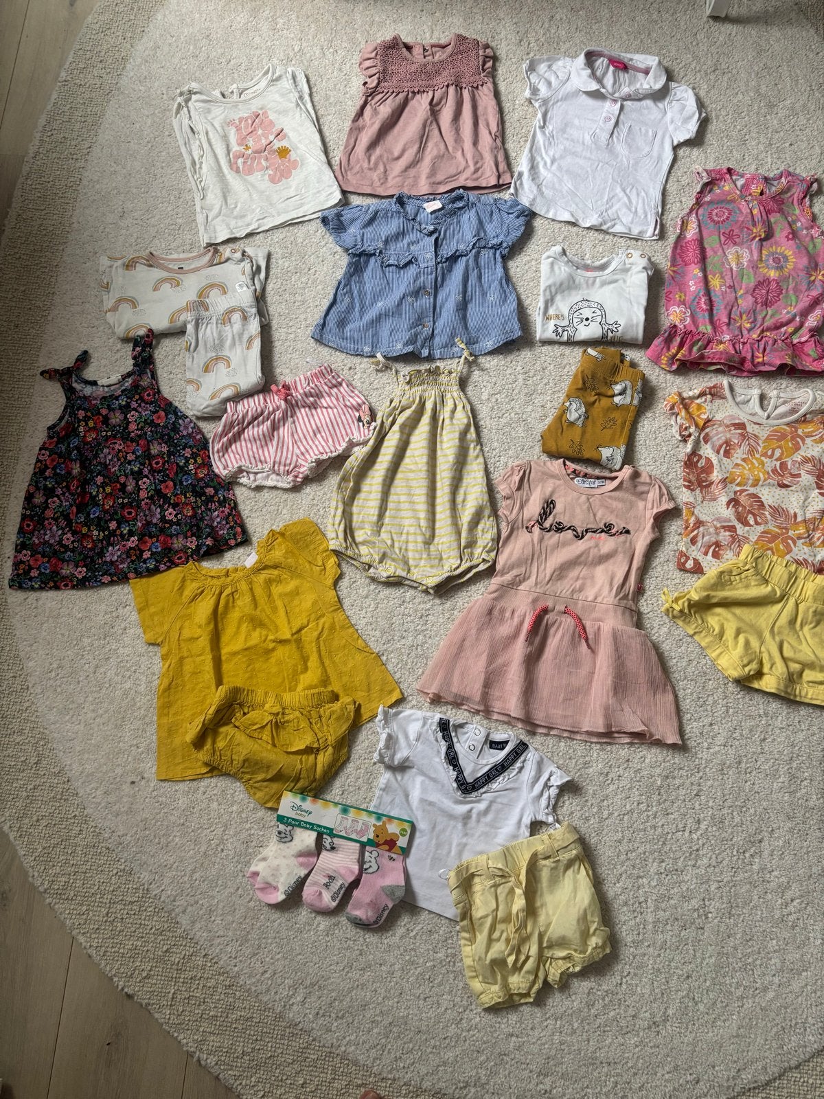 Groot kledingpakket maat 74 / 80 voor meisjes, Ophalen of Verzenden, Zo goed als nieuw, Meisje, Setje