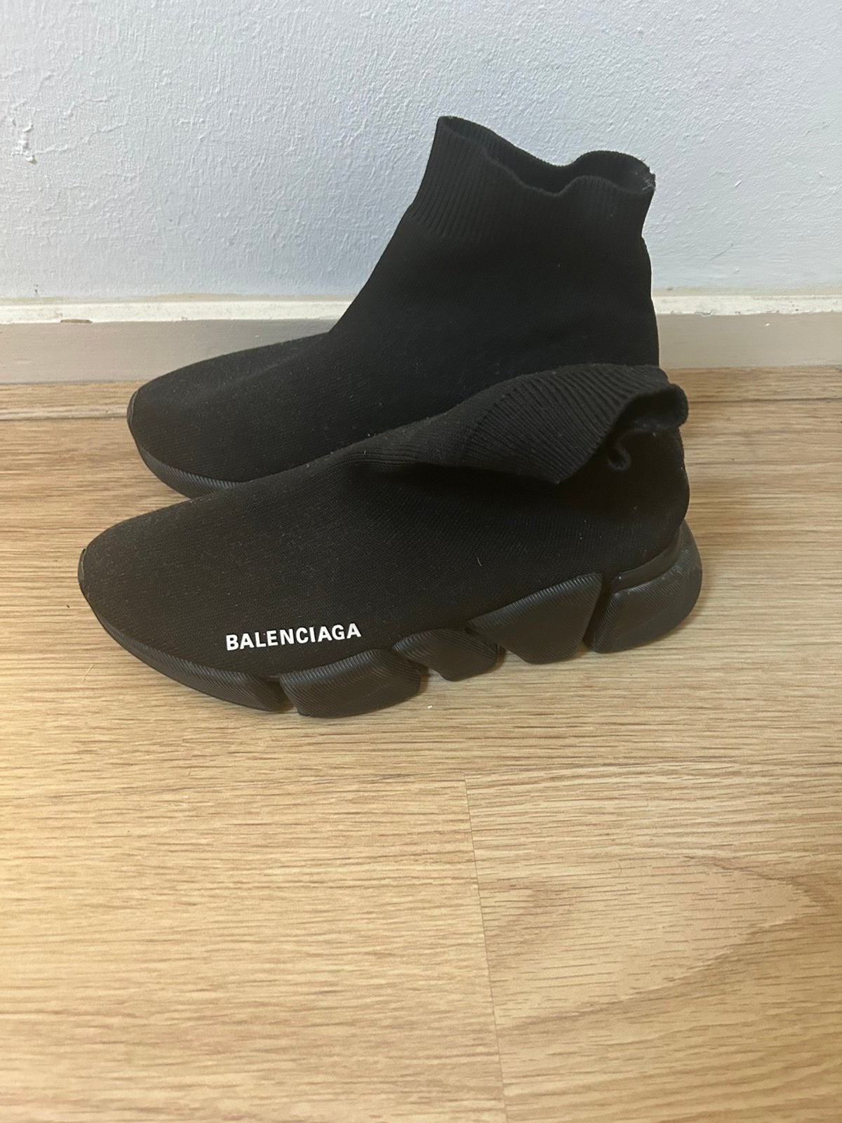 Balenciaga’s, Ophalen of Verzenden, Zo goed als nieuw, Zwart