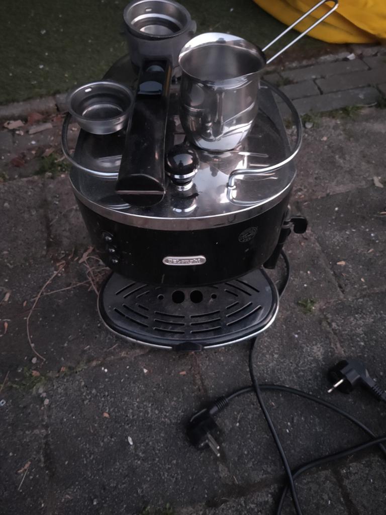 DeLonghi Koffiezetapparaat - Zo goed als nieuw, Witgoed en Apparatuur, Koffiemachine, Gemalen koffie, Ophalen of Verzenden, Zo goed als nieuw