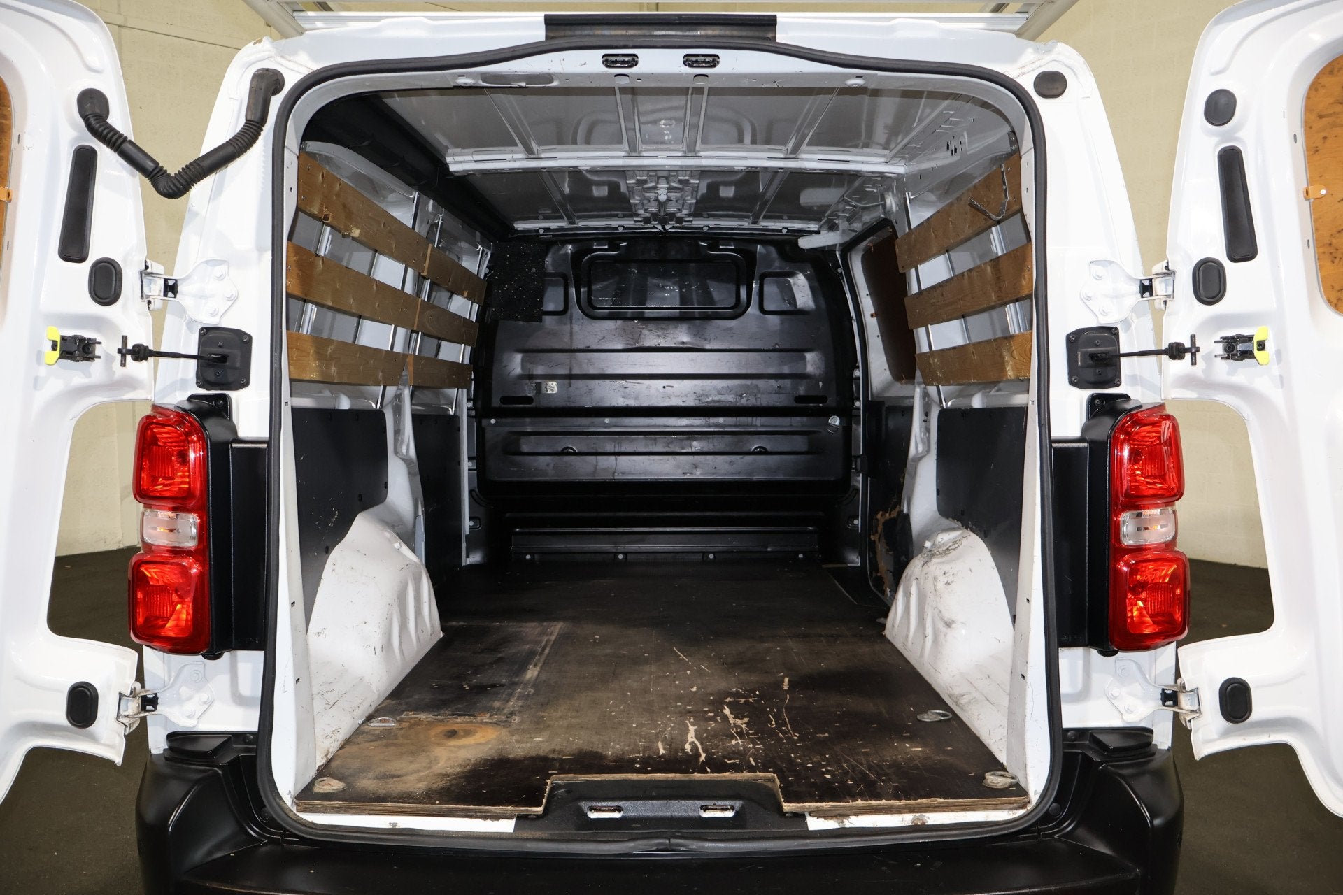 Opel Vivaro 1.5 CDTI L2 H1 Edition Airco Imperiaal, Voorwielaandrijving, Stof, Gebruikt, 4 cilinders
