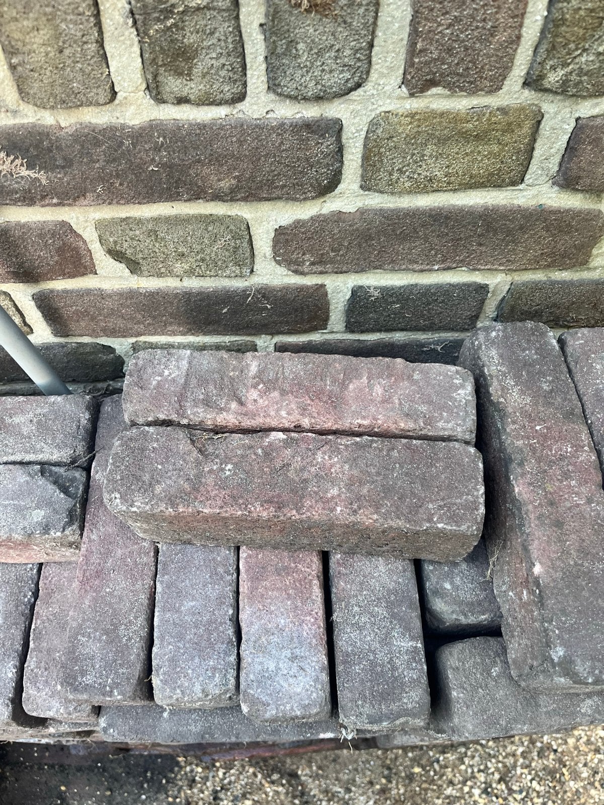 146 Oude gebakken waaltjes - uit de tuin (6,5x5x20 cm), Ophalen, Gebruikt, Keramiek, Klinkers