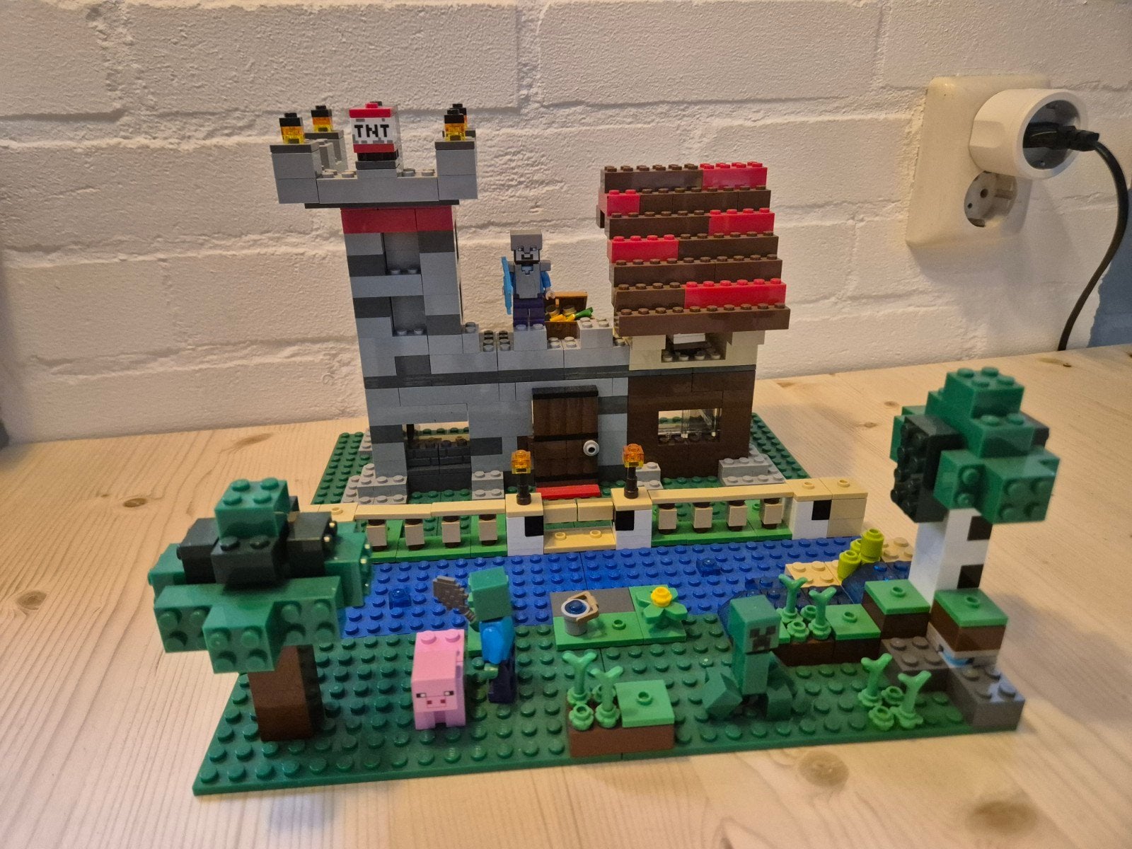 LEGO Minecraft Het Wolvenhoofdkwartier (21161), Kinderen en Baby's, Speelgoed | Bouwstenen, Ophalen of Verzenden, Gebruikt, Overige merken