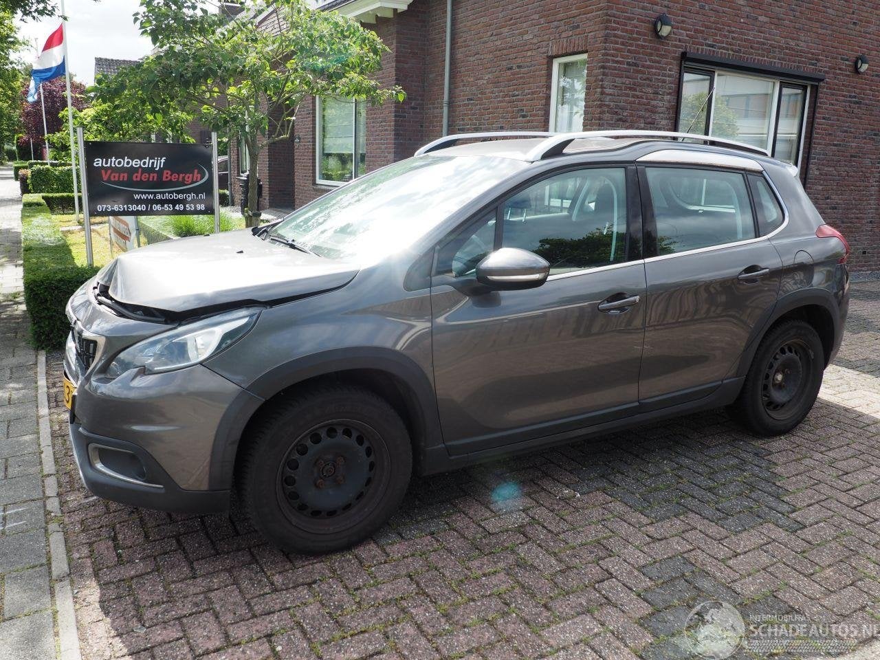 Peugeot 2008 1.2 PureTech Allure (bj 2017), Webaccessibility@stellantis.com, Stellantis N.V., Handgeschakeld, Taurusavenue 1 ,2132 LS, Hoofddorp, Nederland