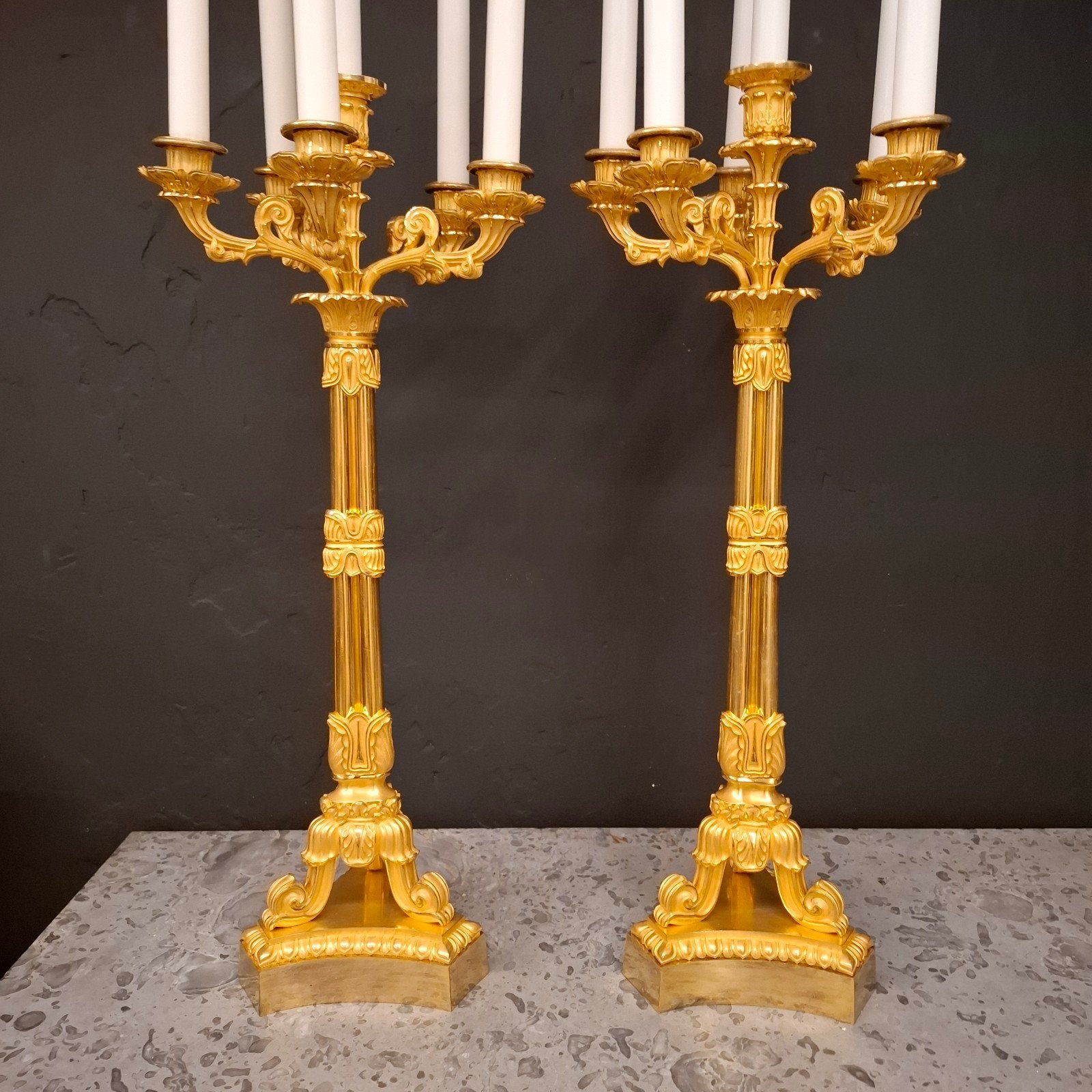 Antieke bronzen vuurvergulde kandelaars 1820 1840, Ophalen, Koper of Brons