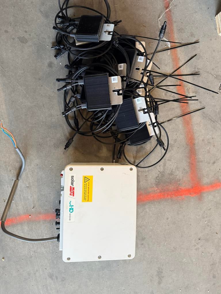 SolarEdge HD4000, Doe-het-zelf en Verbouw, Zonnepanelen en Toebehoren, Ophalen of Verzenden, Gebruikt, Compleet systeem, 200 wattpiek of meer