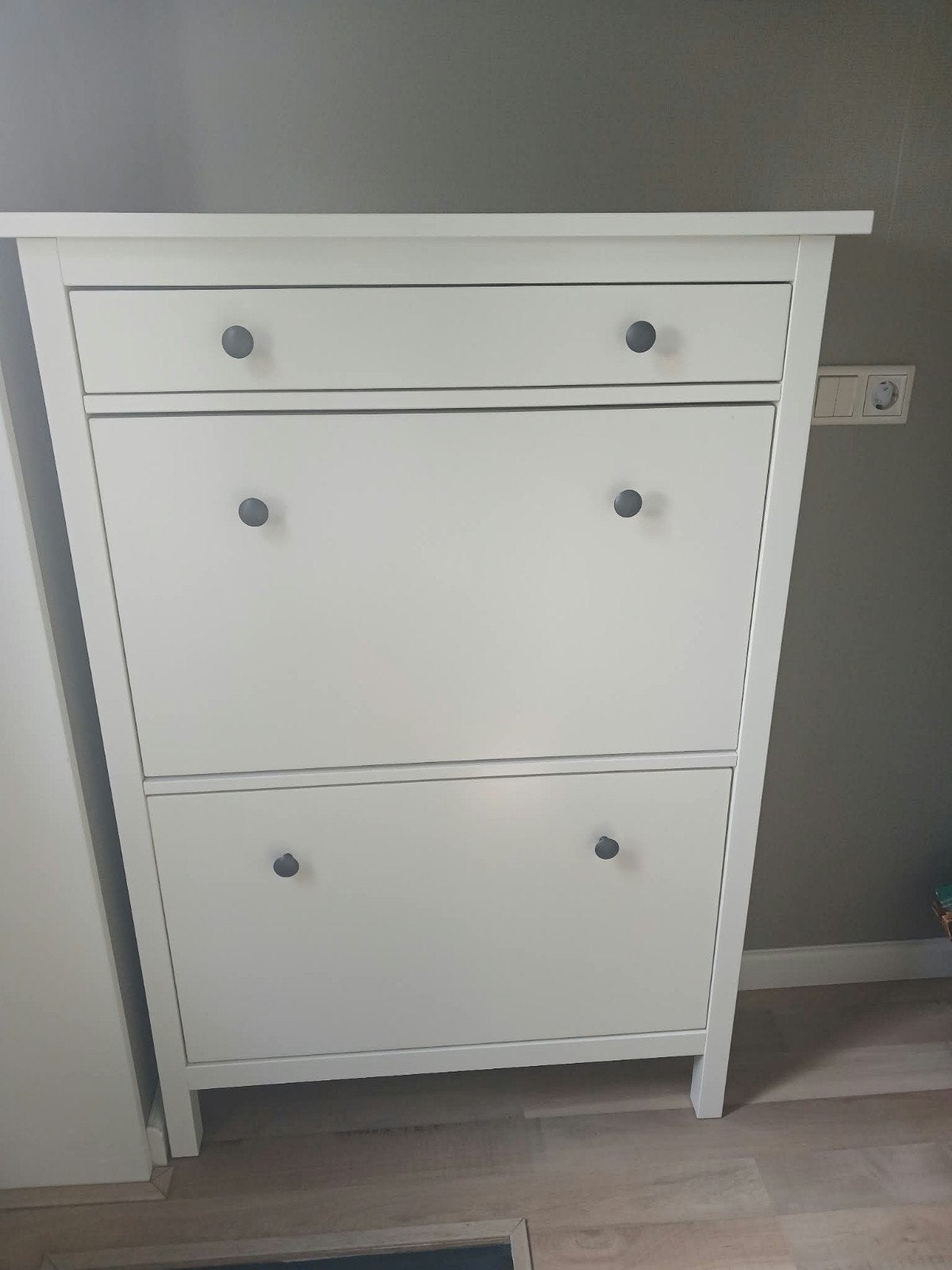 Witte schoenenkast met lade, Ophalen