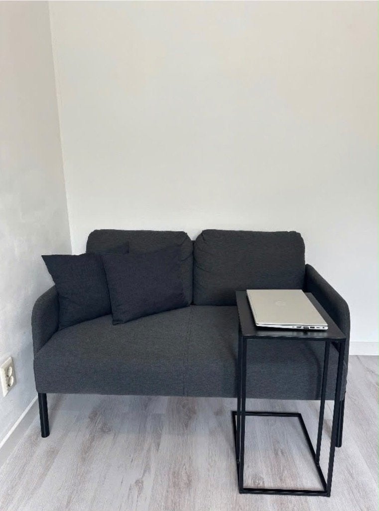 Ikea GLOSTAD 2-zitsbank, Knisa donkergrijs, Ophalen, Tweepersoons, 75 tot 100 cm, Zo goed als nieuw