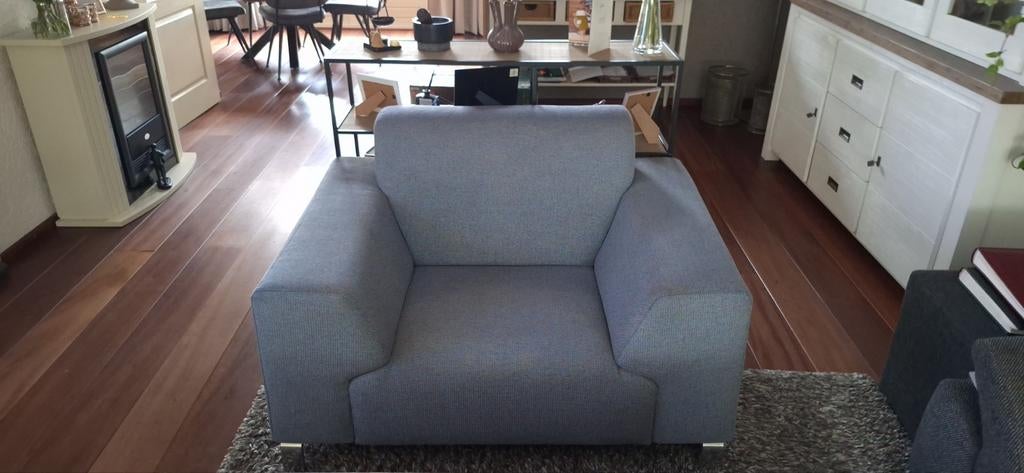 Zeer nette loveseat van Van Donzel - Zo goed als nieuw, Huis en Inrichting, Stoelen, Ophalen, Zo goed als nieuw, Eén, Modern