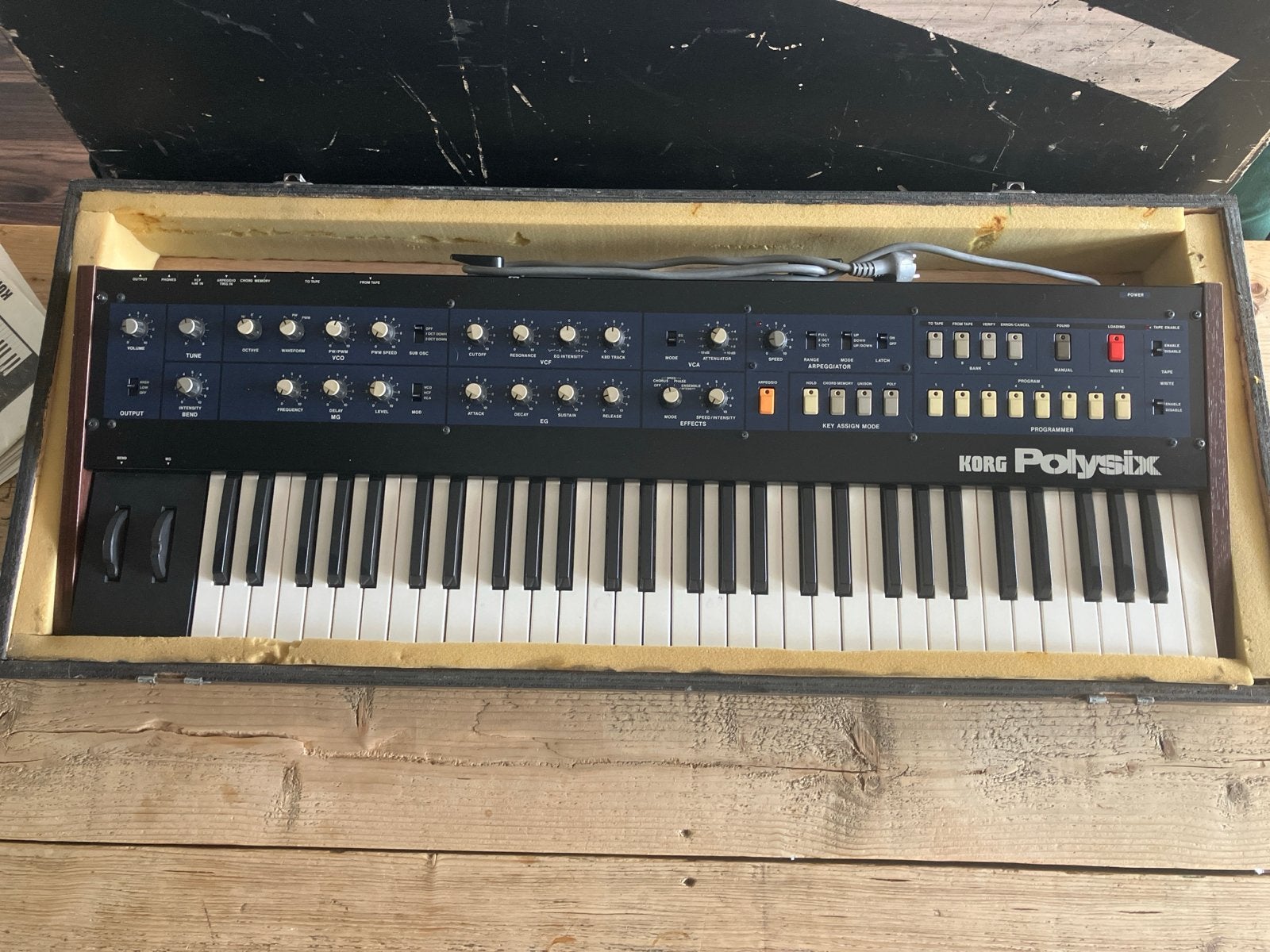 Korg Polysix vintage synthesizer met flightcase, Ophalen, Korg, Met koffer of flightcase, 61 toetsen