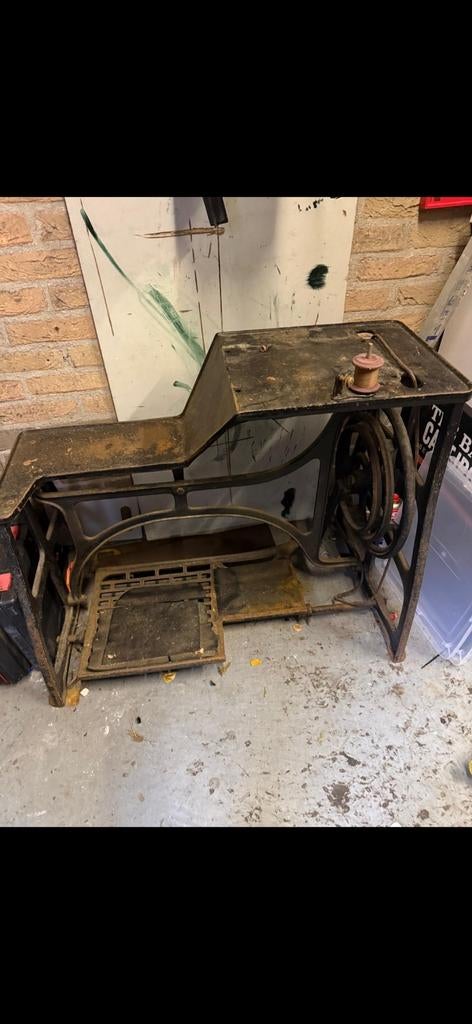 Onderstel voor Antieke Adler 30-1 Schoenmaker Naaimachine, Antiek en Kunst, Antiek | Naaimachines, Ophalen