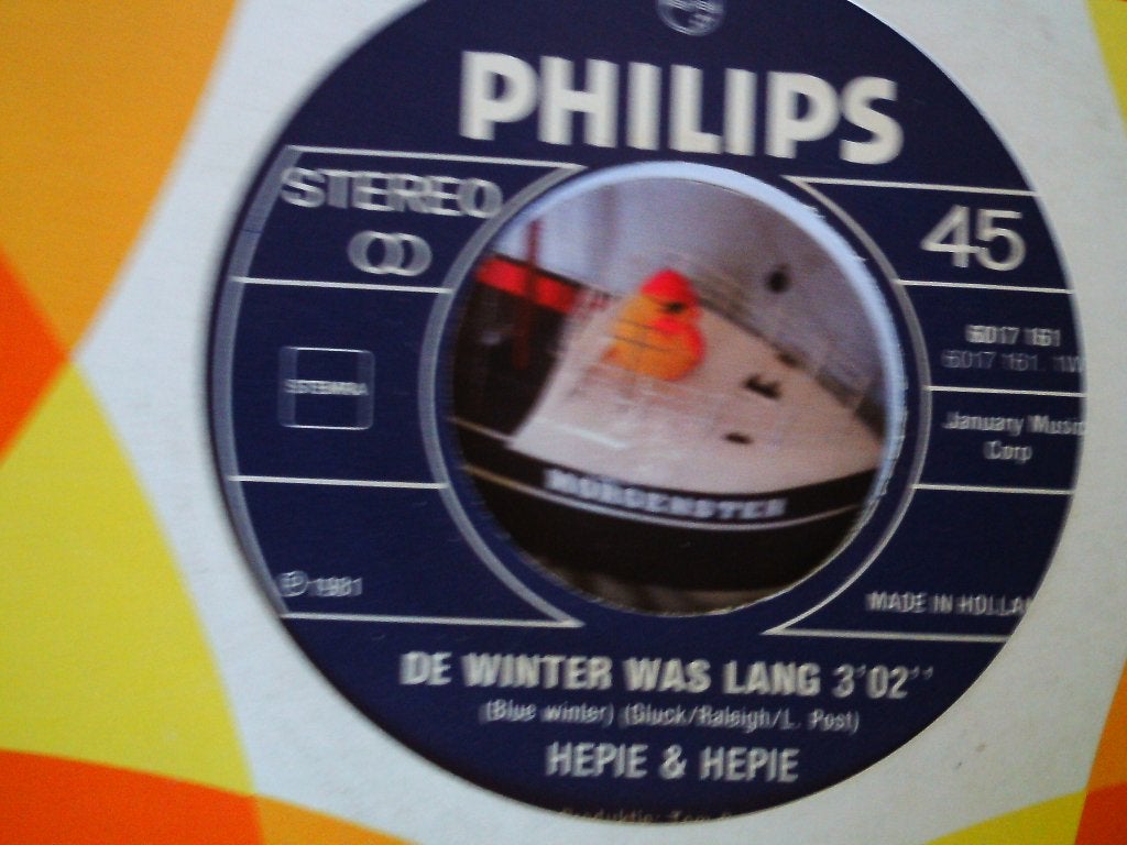 Hepie & Hepie - De Winter Was Lang / hé lieve schat  22a, 7 inch, Ophalen of Verzenden, Zo goed als nieuw, Beschermende buitenhoes