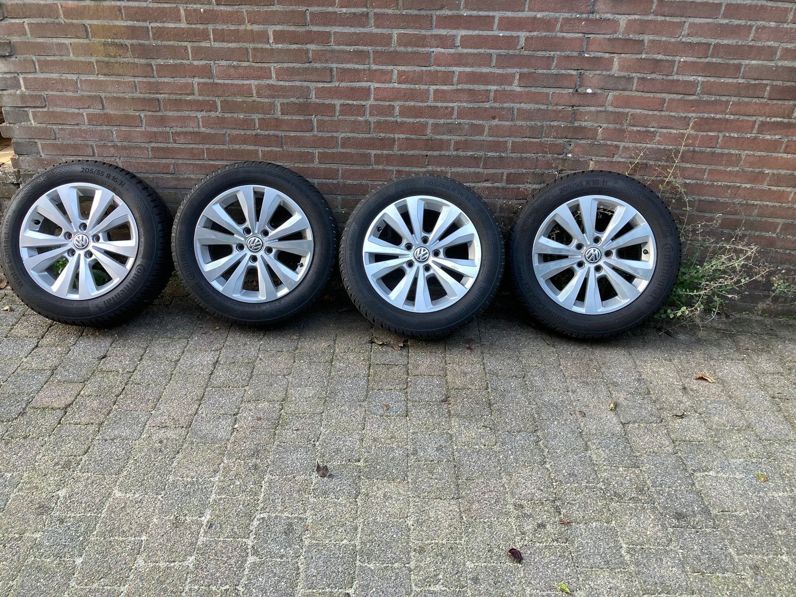 Winterbanden volkswagen golf, Ophalen, 16 inch, Banden en Velgen, 205 mm