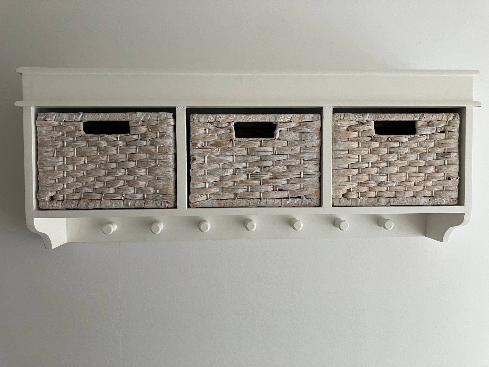 Witte wandkapstok met mandjes, Zo goed als nieuw, Minder dan 100 cm, Hout, Ophalen