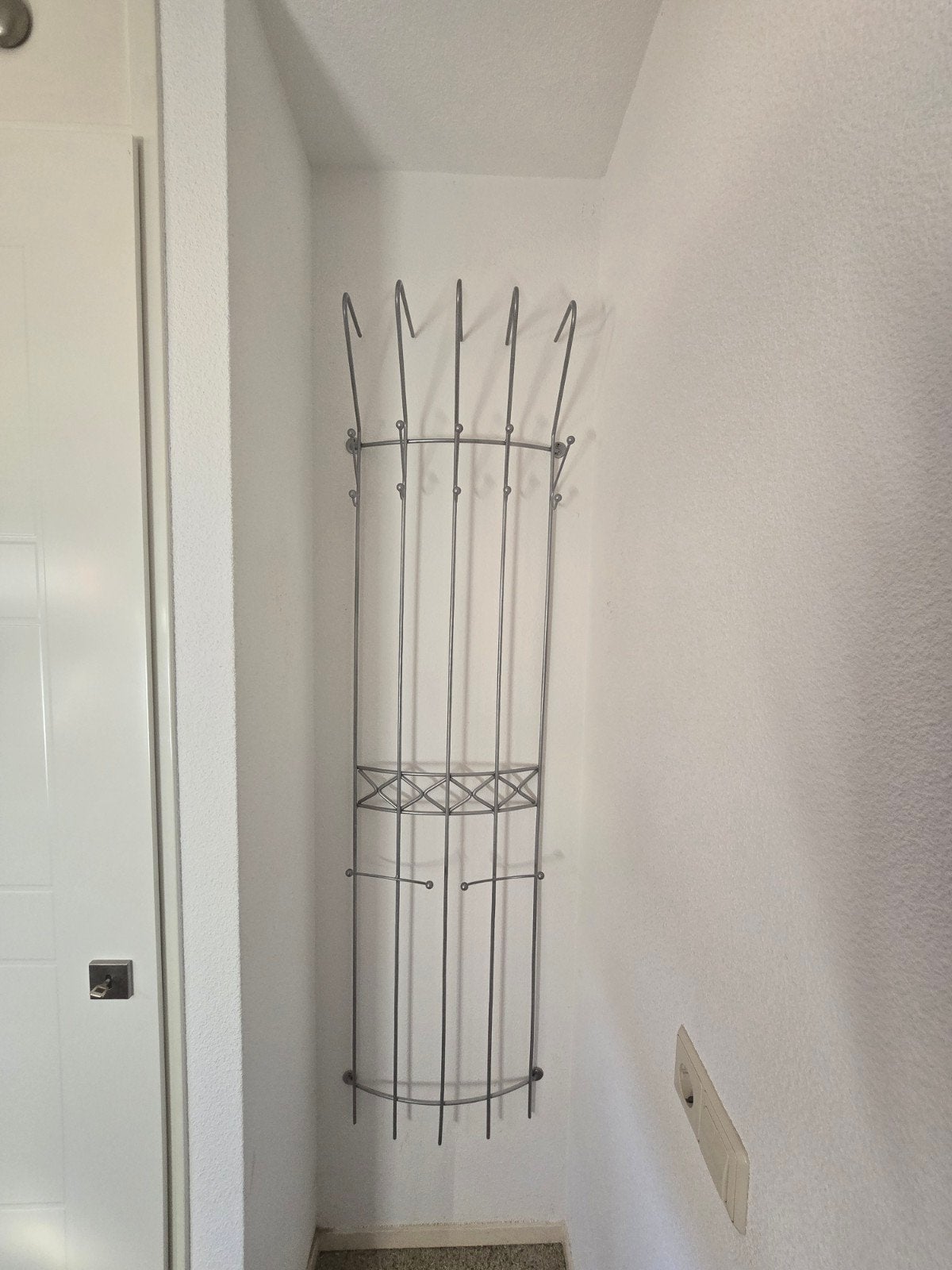 Metalen wandkapstok met haken, Gebruikt, Metaal, 150 tot 200 cm, Ophalen