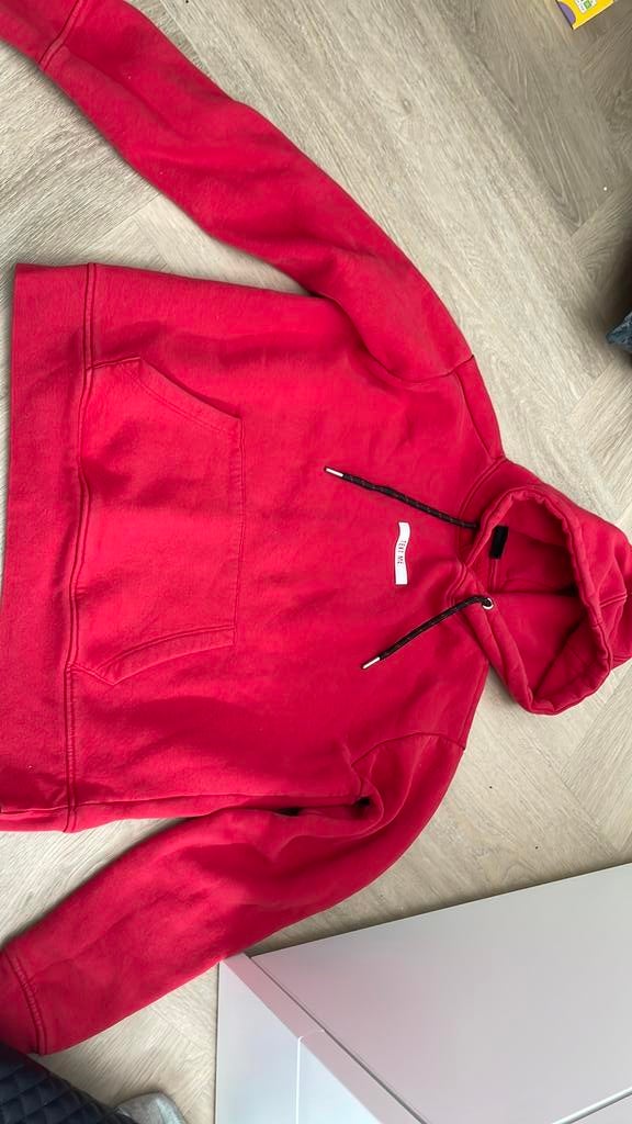 The sting hoodie, Ophalen of Verzenden, Zo goed als nieuw, Maat 46 (S) of kleiner, Rood