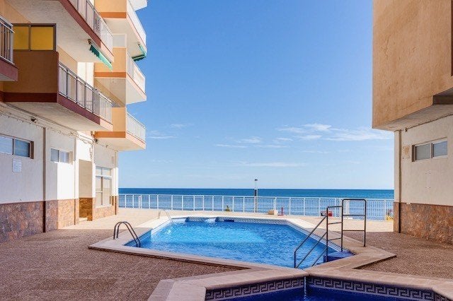 Strand appartement te huur Torrevieja vanaf € 107,= per dag, Vakantie, Costa Blanca, Appartement, Overige, 3 slaapkamers