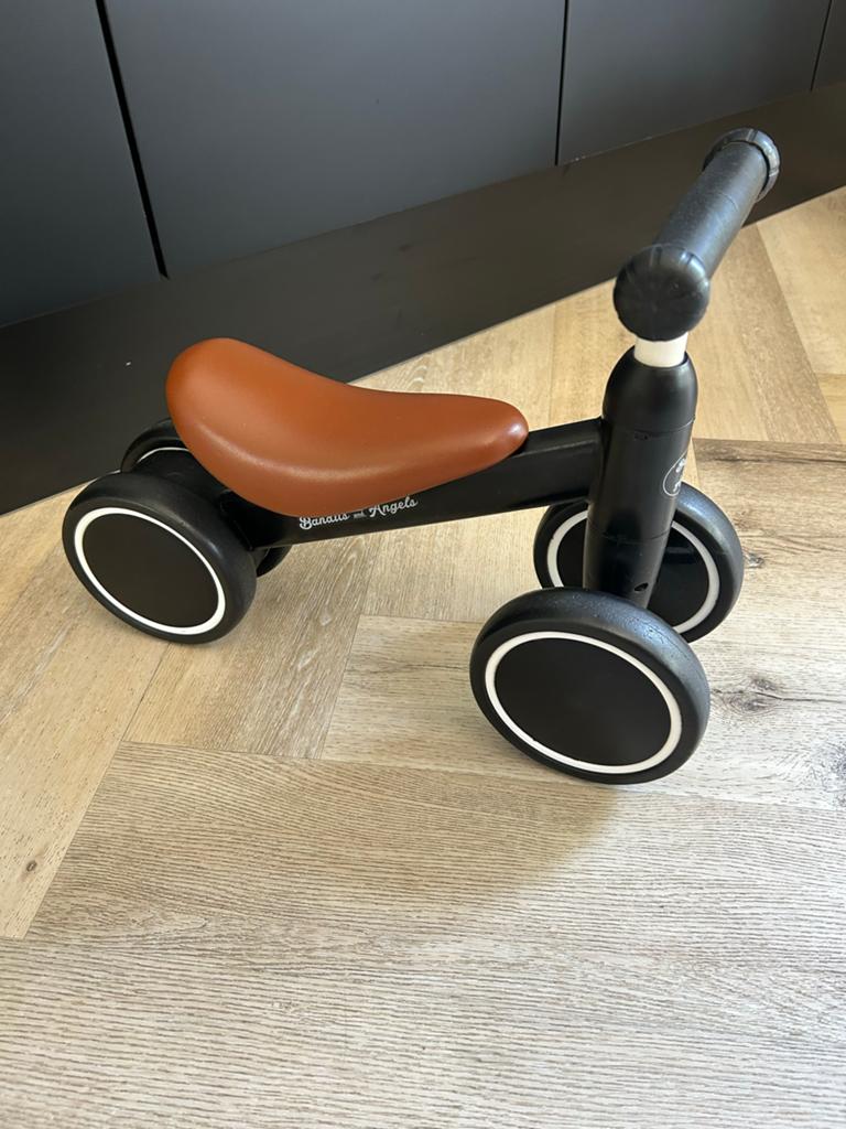 Bandits and Angels loopfiets - Zwart met bruin zadel, Kinderen en Baby's, Speelgoed | Buiten | Voertuigen en Loopfietsen, Ophalen of Verzenden