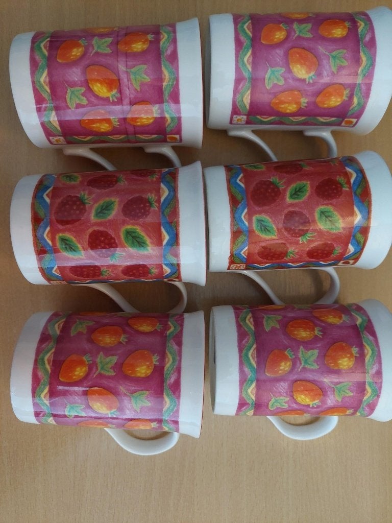 6 x mok. Fine bone china. Crown trent. Vraagprijs € 10,00., Ophalen, Gebruikt, Overige merken, Overige stijlen