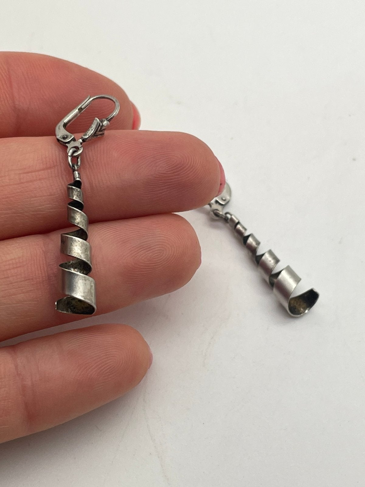 E534 Prachtige zilveren oorbellen wokkels, Hangers, Ophalen of Verzenden, X, Zilver