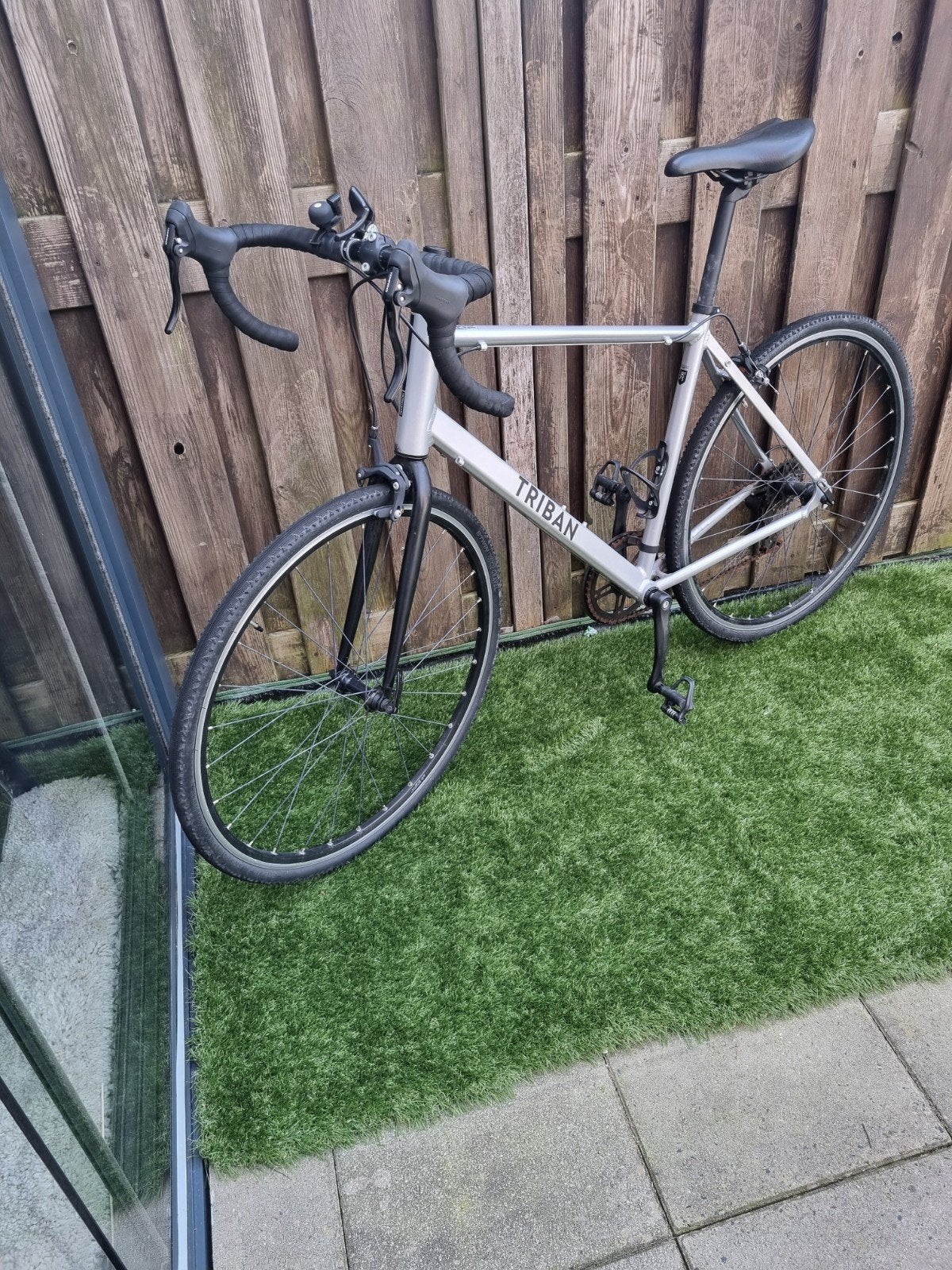 Triban racefiets - Zo goed als nieuw, Fietsen en Brommers, Ophalen of Verzenden