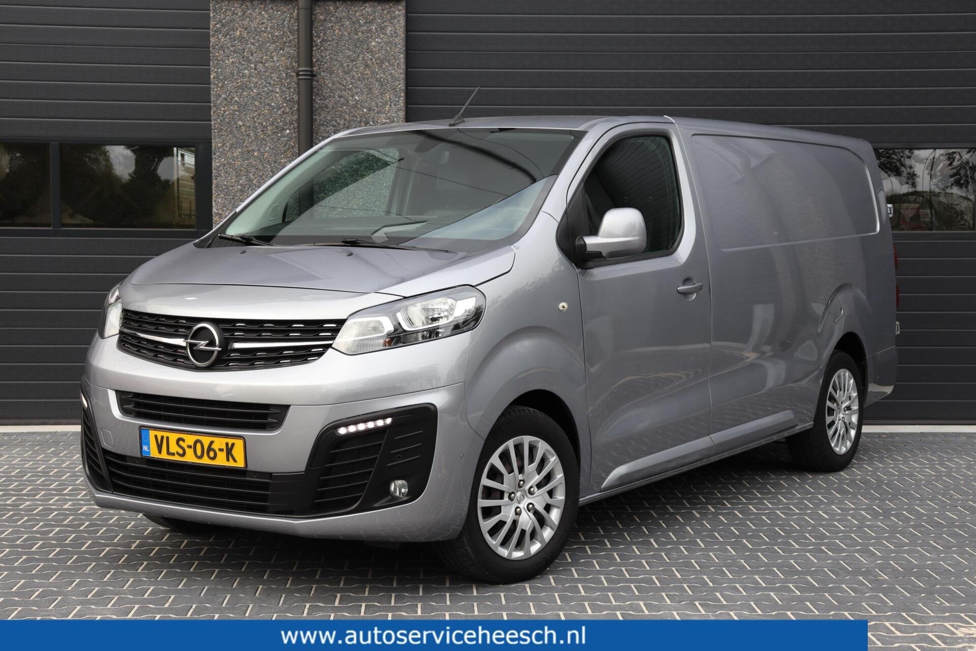 Opel Vivaro bestel 2.0 CDTI L3H1 l NAVI l CAMERA l KASTENINB, Gebruikt, 4 cilinders, Bedrijf, Lichtsensor