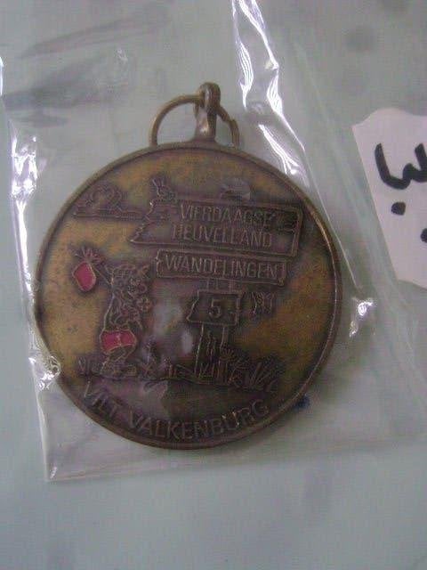 vierdaagse heuvelland wandelingen medaille, Ophalen of Verzenden, Overige materialen