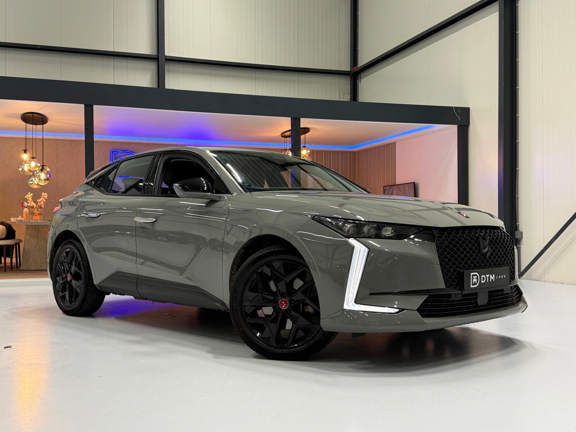 DS 4 E-Tense Performance Line+ E 225 PHEV AUT SOH99% Trekhaa, Auto's, DS, Gebruikt, 4 cilinders, Bedrijf, Hybride Elektrisch/Benzine