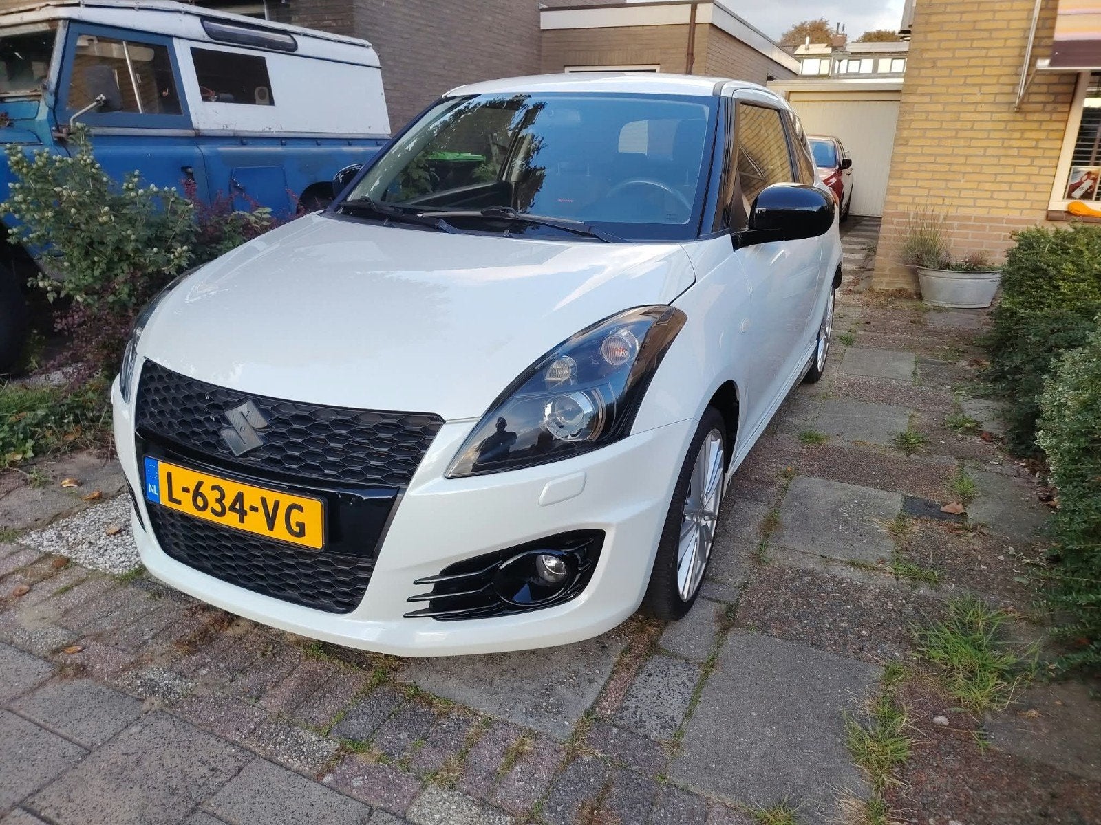 Suzuki Swift 1.6 3D Sport 2012 Wit CC Black Edition apk, Auto's, Voorwielaandrijving, 136 pk, Zwart, 4 cilinders